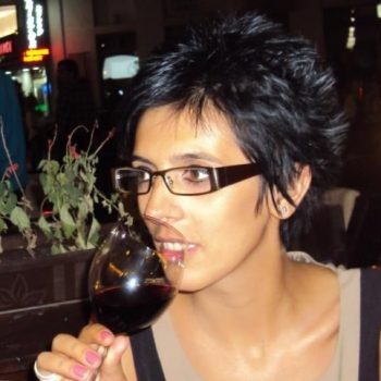 Profilo di Hynda, 37 anni, Puttana a Russi