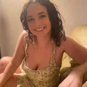 Profilo di Costanza, 30 anni, Puttana a Montechiarugolo